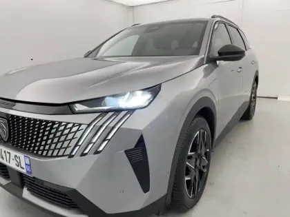 Photo 23 Peugeot 5008  Hybrid 136 e-DCS6