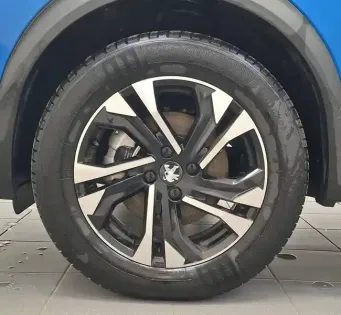 Photo 10 Peugeot 2008 Gén. II Ph1 NG Allure Pack 5