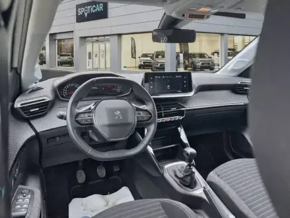 Photo 10 Peugeot 208  PureTech 100 S&S BVM6