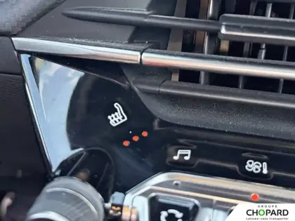 Photo 17 Peugeot 2008  Electrique 136 ch