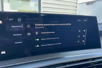 Photo 20 Peugeot 5008  Plug-in Hybrid 225 ch e-DCS7