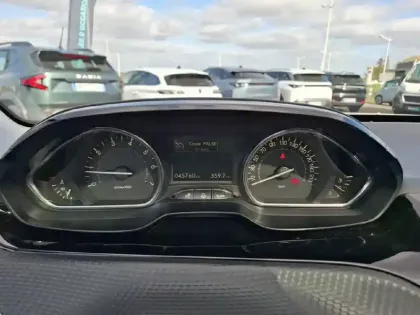 Photo 9 Peugeot 2008 Gén. I Ph2 Allure 5