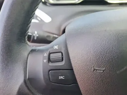 Photo 28 Peugeot 2008 Gén. I Ph2 Allure 5