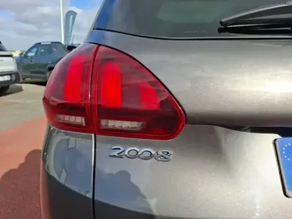 Photo 16 Peugeot 2008 Gén. I Ph2 Allure 5