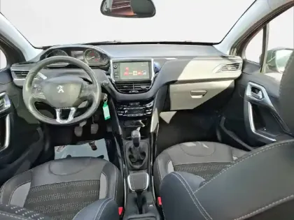 Photo 7 Peugeot 2008 Gén. I Ph2 Allure 5