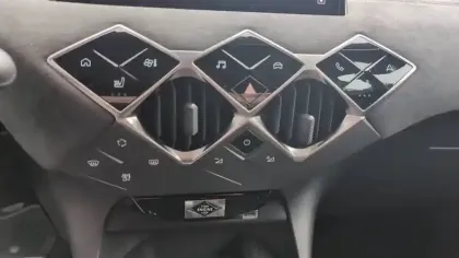 Photo 37 DS DS 3  BlueHDi 130 EAT8