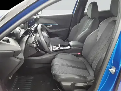 Photo 10 Peugeot 2008  PureTech 130 S&S EAT8