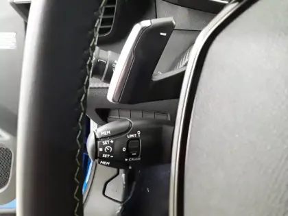 Photo 19 Peugeot 2008  PureTech 130 S&S EAT8