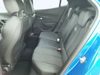 Photo 11 Peugeot 2008  PureTech 130 S&S EAT8