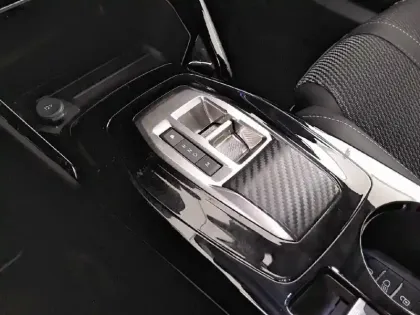 Photo 35 Peugeot 2008 Gén. II Ph2 GT 5