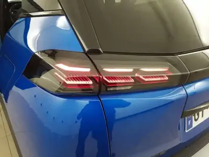 Photo 16 Peugeot 2008  PureTech 130 S&S EAT8