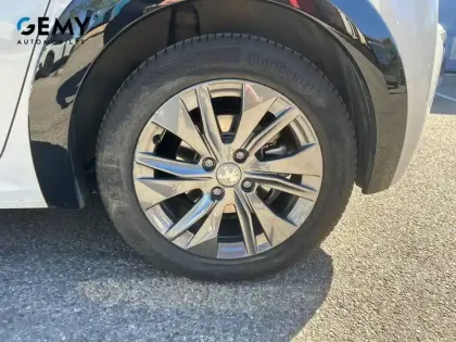 Photo 10 Peugeot 208 Gén. II Ph1 NG Roadtrip 5