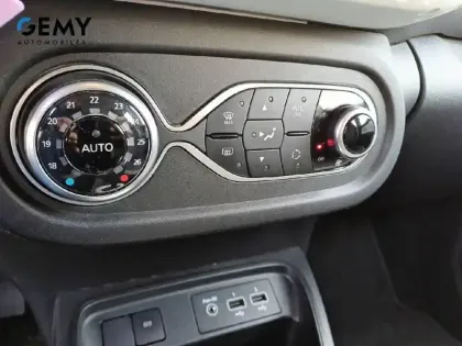 Photo 14 Renault Twingo  III Achat Intégral - 21