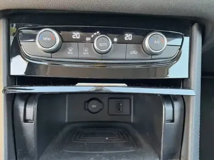 Photo 20 Opel Grandland  1.2 Turbo 130 ch