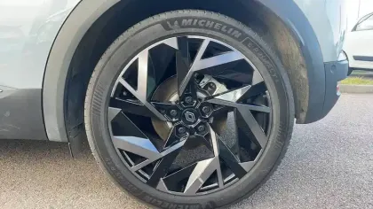 Photo 38 Renault Captur  E-Tech full hybrid 145 ch