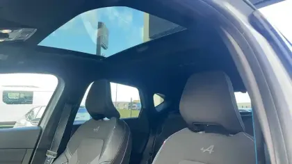 Photo 36 Renault Captur  E-Tech full hybrid 145 ch