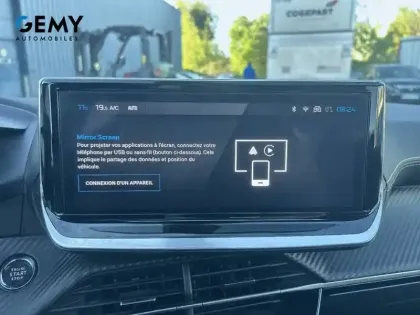 Photo 38 Peugeot 2008  Hybrid 136 e-DCS6