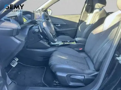 Photo 28 Peugeot 2008  Hybrid 136 e-DCS6