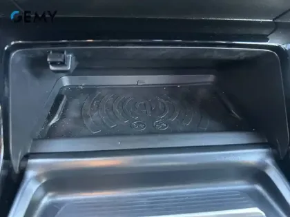 Photo 53 Peugeot 2008  Hybrid 136 e-DCS6