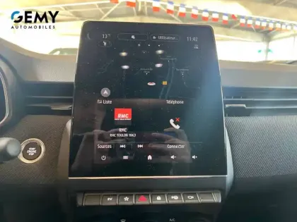 Photo 13 Renault Clio  E-Tech full hybrid 145