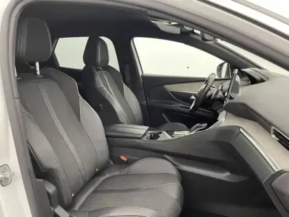 Photo 26 Peugeot 3008  Hybrid4 300 e-EAT8