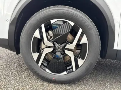 Photo 12 Peugeot 2008  Electrique 54 kWh 156 ch