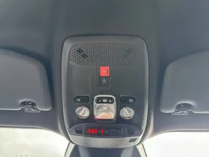 Photo 36 Peugeot 2008  Electrique 54 kWh 156 ch
