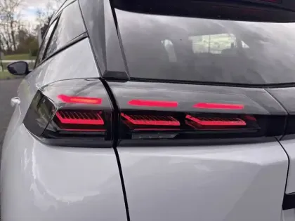 Photo 16 Peugeot 2008  Electrique 54 kWh 156 ch