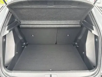 Photo 5 Peugeot 2008  Electrique 54 kWh 156 ch