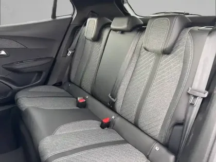 Photo 11 Peugeot 2008  Electrique 54 kWh 156 ch