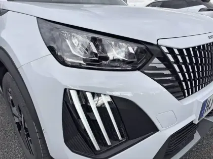 Photo 37 Peugeot 2008  Electrique 54 kWh 156 ch