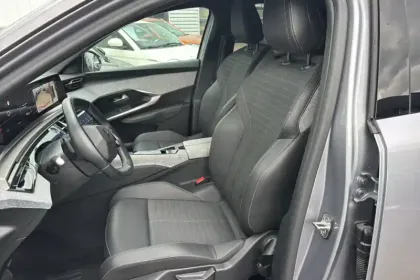 Photo 30 Peugeot 3008  Hybrid 145 e-DCS6