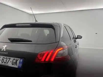 Photo 30 Peugeot 308  BlueHDi 130ch S&S EAT8