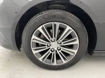 Photo 16 Peugeot 308  BlueHDi 130ch S&S EAT8