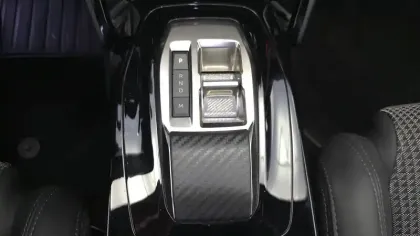 Photo 34 Peugeot 208 Gén. II Ph1 NG GT 5