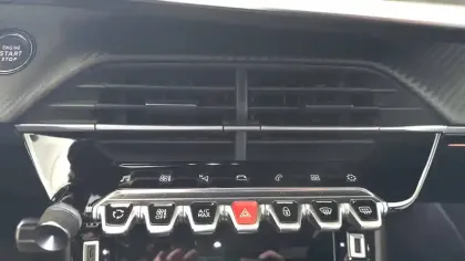 Photo 71 Peugeot 208  PureTech 130 S&S EAT8