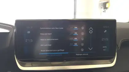 Photo 27 Peugeot 208 Gén. II Ph1 NG GT 5