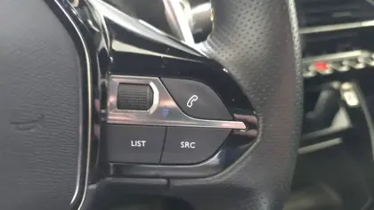 Photo 36 Peugeot 208 Gén. II Ph1 NG GT 5