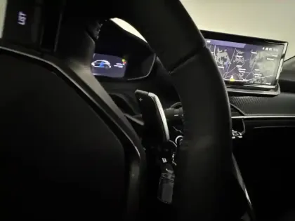 Photo 66 Peugeot 208  Hybrid 100 e-DCS6