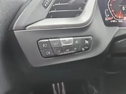 Photo 17 BMW Serie 1 118d 150 ch BVA8