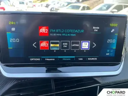 Photo 33 Peugeot 2008  Electrique 136 ch