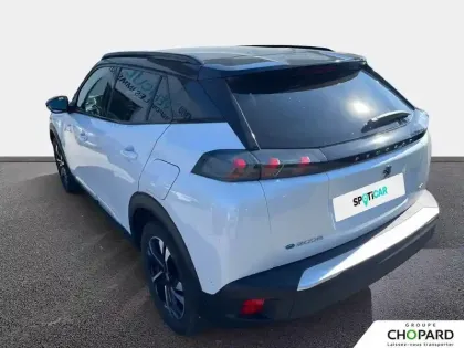 Photo 6 Peugeot 2008 Gén. II Ph1 NG GT 5