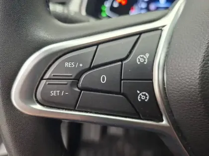 Photo 36 Renault Captur  TCe 140 - 21