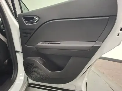 Photo 22 Renault Captur  TCe 140 - 21