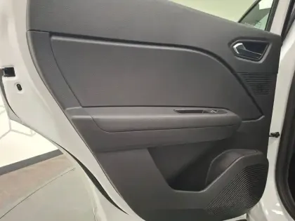 Photo 25 Renault Captur  TCe 140 - 21