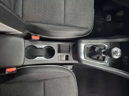 Photo 32 Renault Captur  TCe 140 - 21