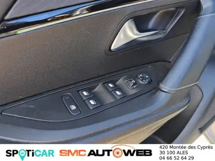 Photo 75 Peugeot 2008  BlueHDi 130 S&S EAT8