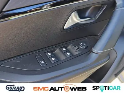 Photo 13 Peugeot 2008  BlueHDi 130 S&S EAT8