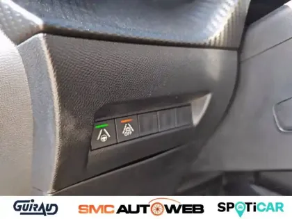 Photo 14 Peugeot 2008  BlueHDi 130 S&S EAT8