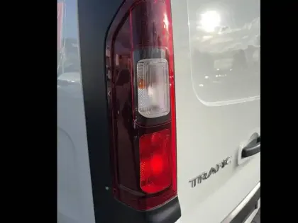 Photo 13 Renault Trafic  FGN L1H1 3000 KG BLUE DCI 130